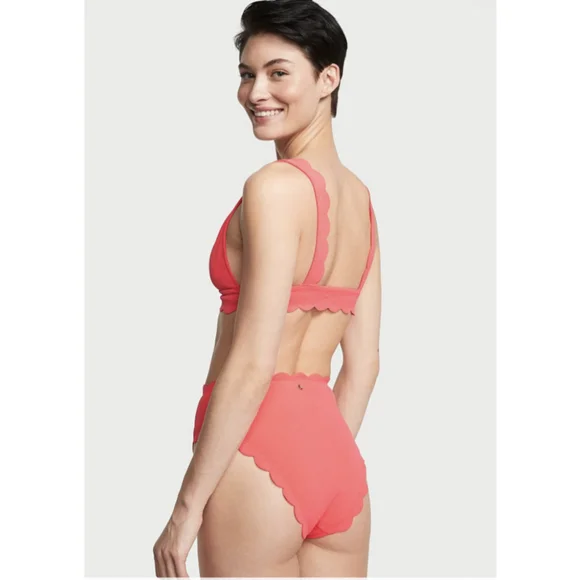 Nwt Victoria’s Secret Scalloped Cheeky Bikini Bottom - Coral Blaze - BOTTOM ONLY - Picture 2 of 3